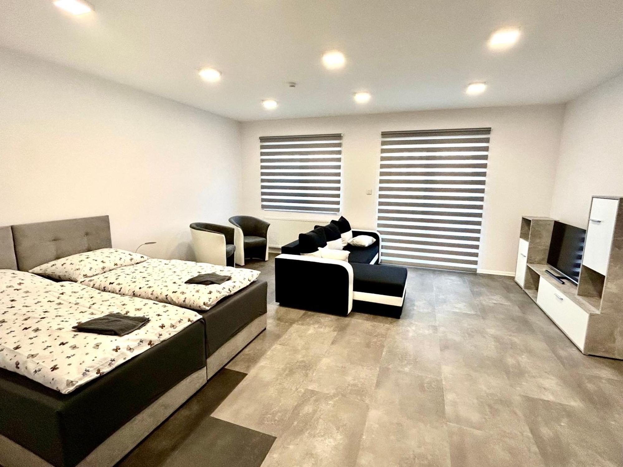 Apartmany Premium Se Soukromym Parkovanim Česká Lípa Bagian luar foto