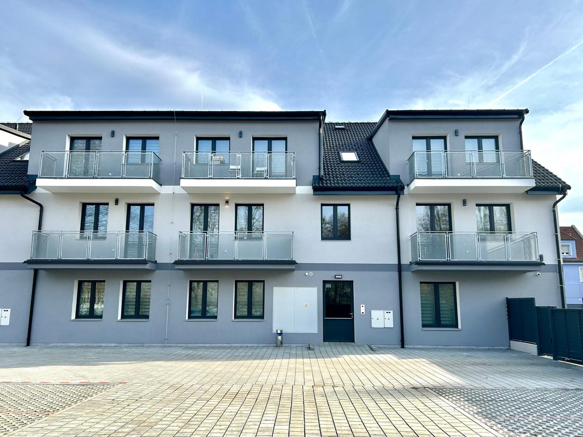 Apartmany Premium Se Soukromym Parkovanim Česká Lípa Bagian luar foto