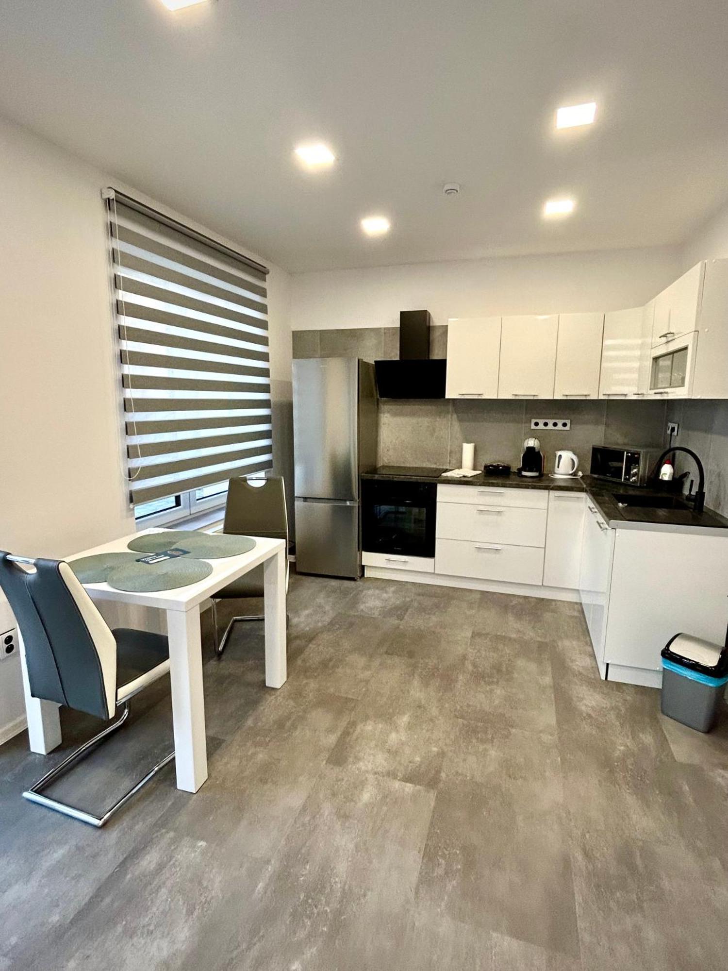 Apartmany Premium Se Soukromym Parkovanim Česká Lípa Bagian luar foto